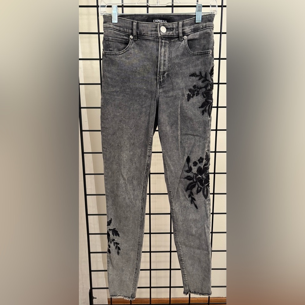 Express Gray Skinny Leg Jeans with Black Floral Design